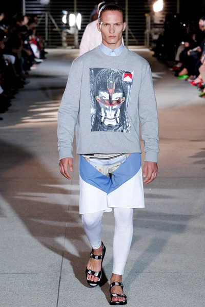 Look 6